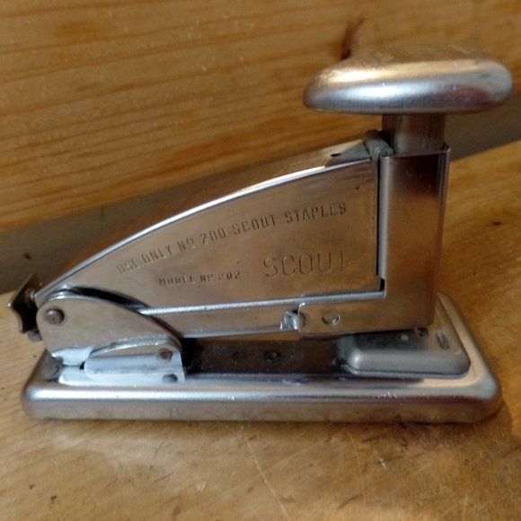 Vintage ACE SCOUT stapler model 202 - Picture 1 of 12